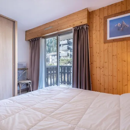 Beautiful 50m With 2 Balconies And Mountain View