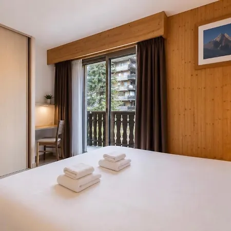 Beautiful 50m With 2 Balconies And Mountain View * Chamonix