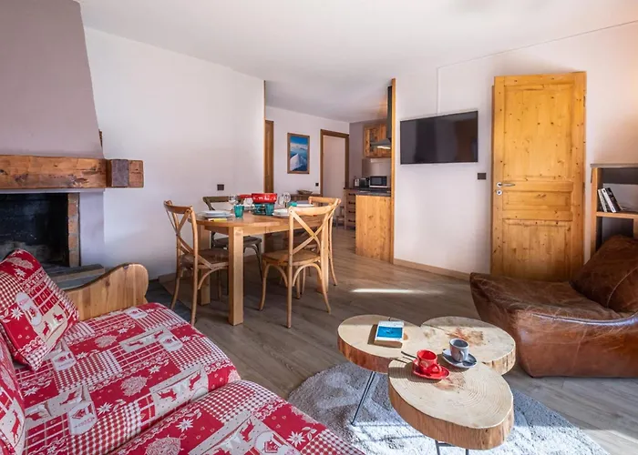 아파트 Beautiful 50m With 2 Balconies And Mountain View *