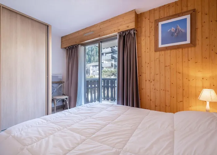 Beautiful 50m With 2 Balconies And Mountain View