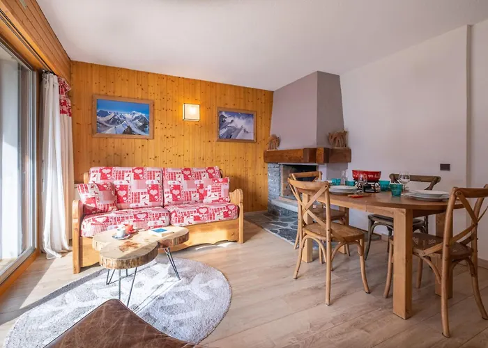 Beautiful 50m With 2 Balconies And Mountain View